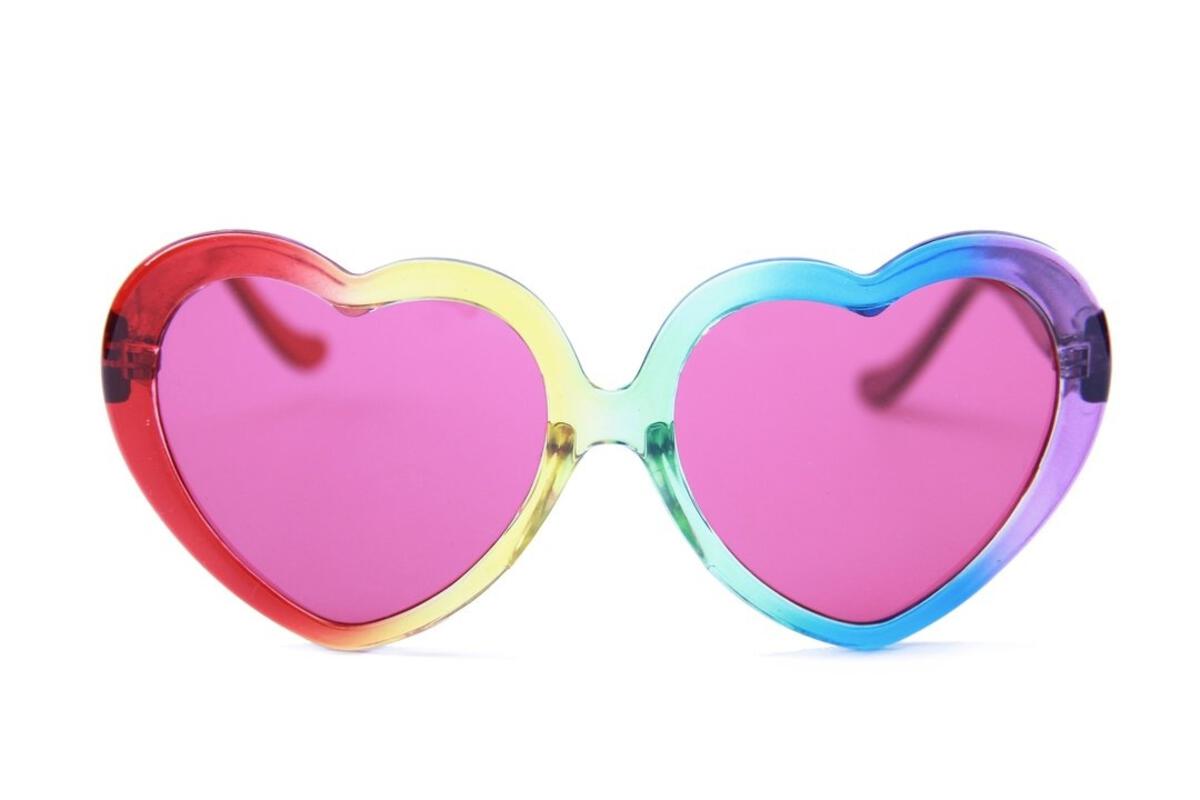 HAPPY HOUR - HEARTS - RAINBOW FADE